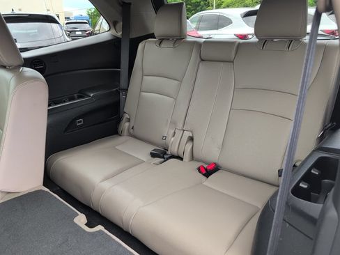Used 2017 Honda Pilot Touring image 35