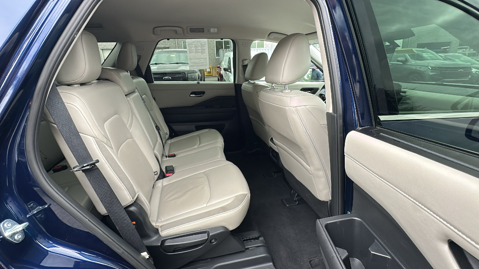 Certified 2025 Nissan Pathfinder SL AWD/4WD image 23