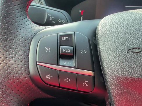 Used 2023 Ford Escape ST-Line AWD/4WD image 13