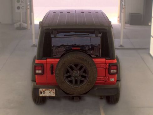 Used 2024 Jeep Wrangler Unlimited Sport AWD/4WD image 5