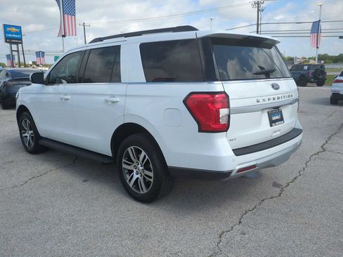 Used 2024 Ford Expedition XLT RWD image 6