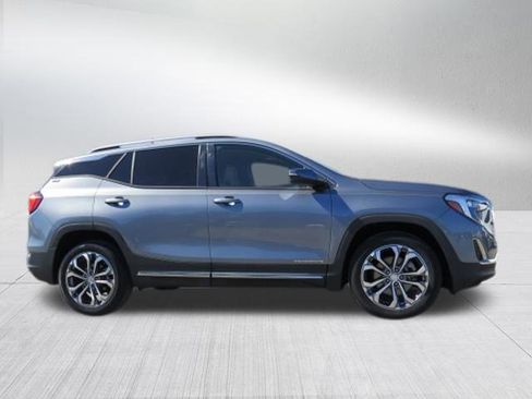 Used 2018 GMC Terrain SLT w/ Preferred Package image 2