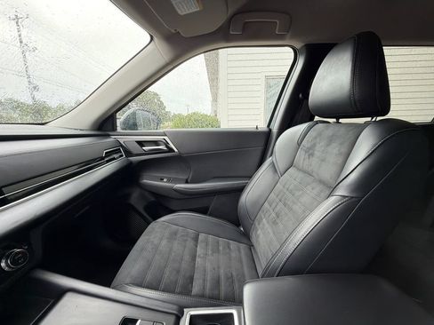 Used 2024 Mitsubishi Outlander SE FWD image 31