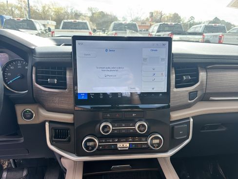 Used 2024 Ford Expedition Max Limited image 26