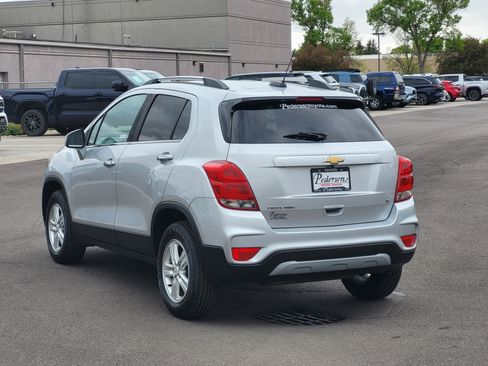 Used 2017 Chevrolet Trax LT w/ LT Convenience Package AWD/4WD image 3