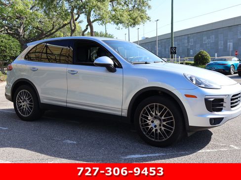 Used 2016 Porsche Cayenne AWD/4WD image 11