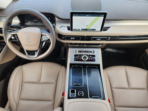 Used 2021 Lincoln Aviator 2WD image 26