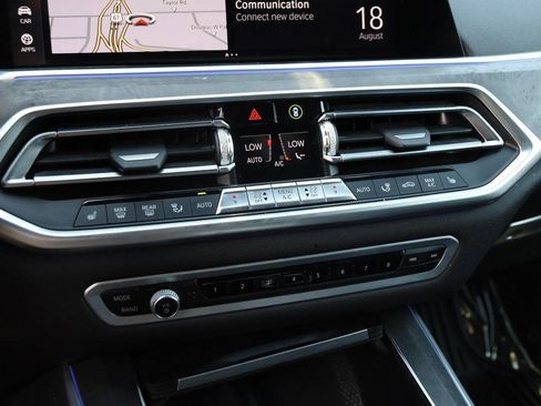 Used 2020 BMW X5 xDrive40i w/ M Sport Package AWD/4WD image 21