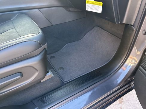 New 2025 Jeep Grand Cherokee L Altitude image 28