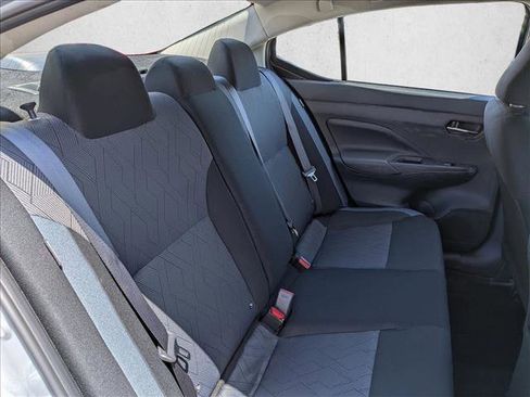 Used 2025 Nissan Versa SV FWD image 17