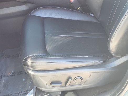 Used 2025 Kia Sorento EX image 25