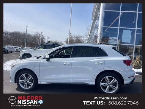 Used 2023 Audi Q3 2.0T Premium image 2