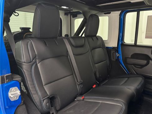 Used 2026 Jeep Wrangler Unlimited Sport AWD/4WD image 21