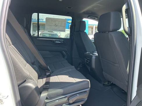 New 2026 Chevrolet Suburban LS w/ LS Custom Edition AWD/4WD image 31