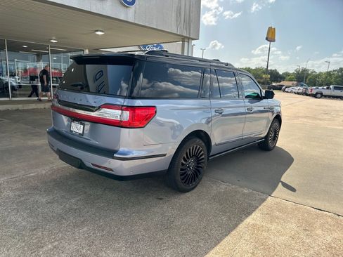 Used 2021 Lincoln Navigator L Black Label w/ Cargo Convenience Package image 2