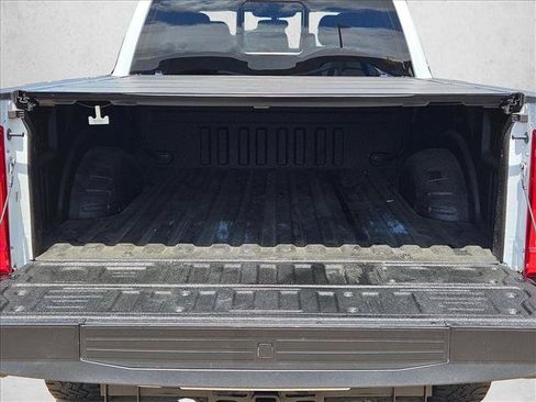 Used 2023 Ford F250 Lariat w/ Lariat Ultimate Package AWD/4WD image 7
