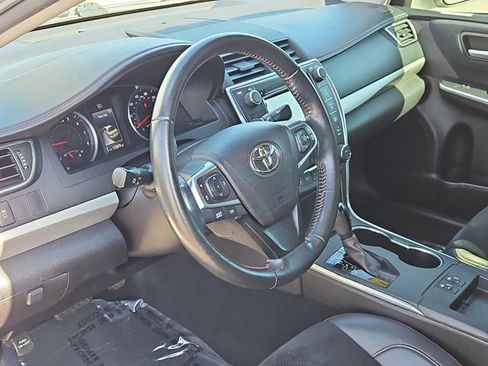 Used 2015 Toyota Camry XSE image 14