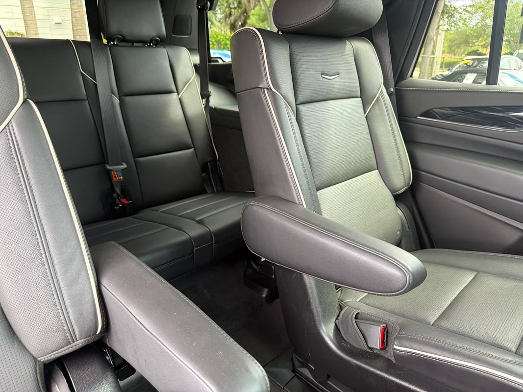 Used 2024 Cadillac Escalade Sport w/ Touring Package AWD/4WD image 18
