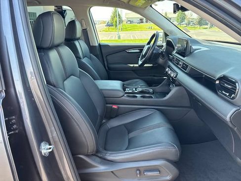 Used 2025 Honda Pilot EX-L image 23