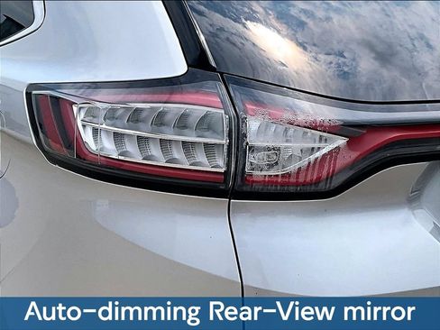 Used 2016 Ford Edge SEL w/ Class II Trailer Tow Package AWD/4WD image 27
