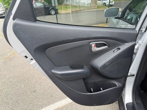 Used 2013 Hyundai Tucson GLS FWD image 13