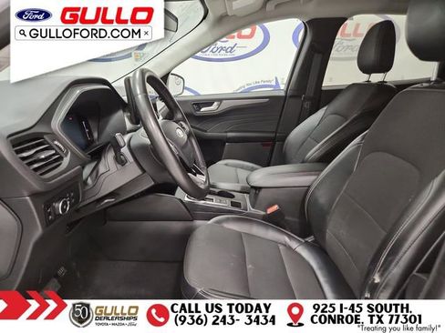 Used 2023 Ford Escape SE image 28