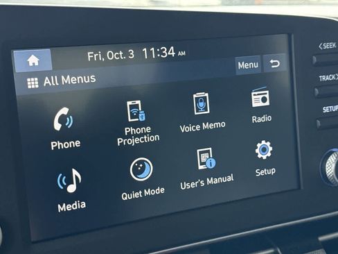 Used 2025 Hyundai Elantra SE FWD image 18