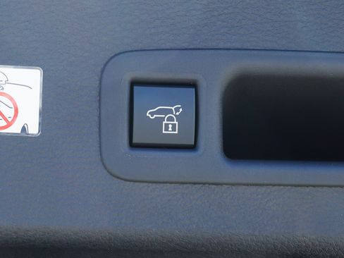 New 2026 Toyota Sienna XLE Woodland Edition AWD/4WD image 15