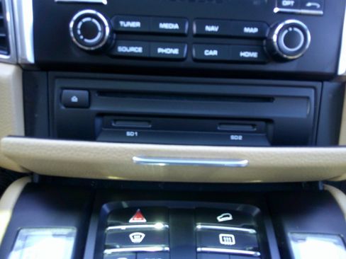 Used 2017 Porsche Macan AWD/4WD image 98