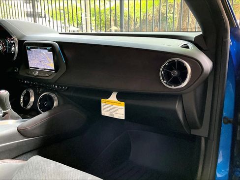 Used 2018 Chevrolet Camaro ZL1 RWD image 18