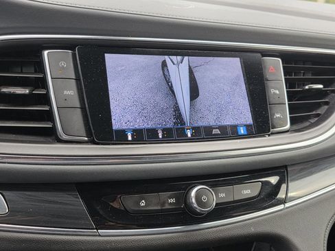 Used 2022 Buick Enclave Premium AWD/4WD image 18