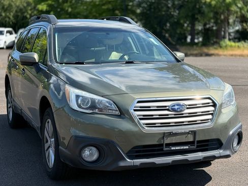 Used 2017 Subaru Outback 2.5i Premium AWD/4WD image 7