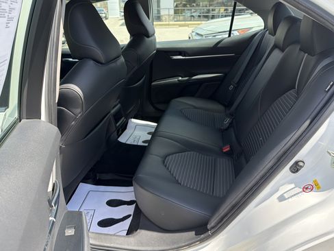 Used 2018 Toyota Camry SE image 26