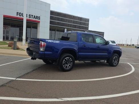 Used 2023 Toyota Tacoma TRD Sport w/ Technology Package AWD/4WD image 6