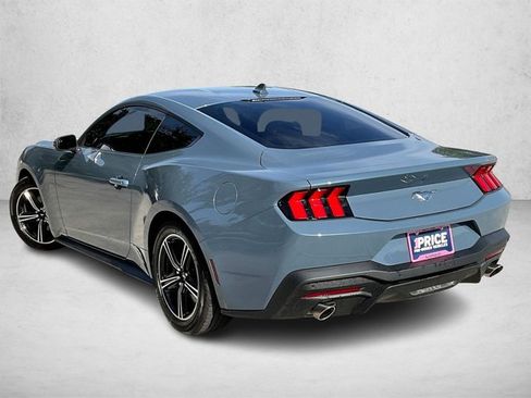 Used 2025 Ford Mustang Coupe RWD image 12