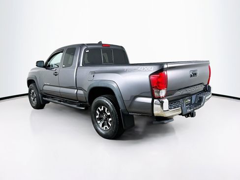 Used 2016 Toyota Tacoma TRD Off-Road w/ Towing Package image 5