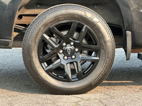 Used 2019 Chevrolet Silverado 1500 Custom w/ Custom Max Trailering Package AWD/4WD image 24