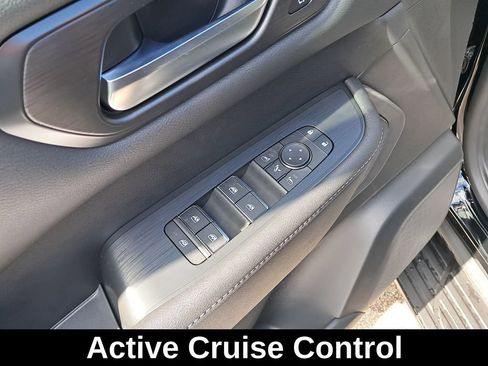 New 2026 Nissan Armada SL image 12