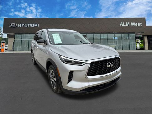 Used 2023 INFINITI QX60 Pure image 3