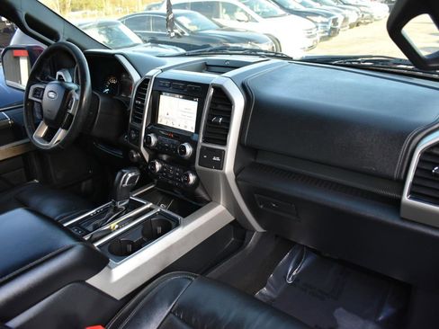 Used 2019 Ford F150 Lariat w/ Equipment Group 502A Luxury image 12