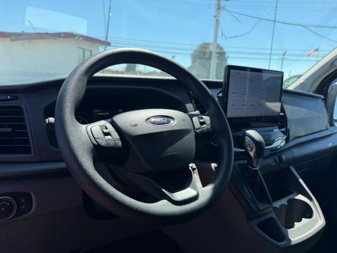 Used 2025 Ford Transit 350 XLT image 10