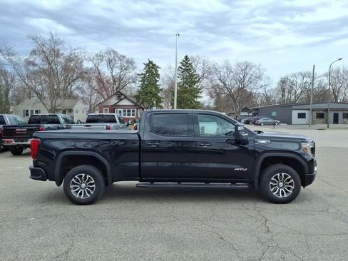 Used 2020 GMC Sierra 1500 AT4 w/ AT4 Premium Package AWD/4WD image 2