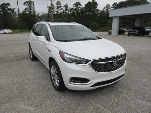 Used 2021 Buick Enclave Avenir w/ Avenir Technology Package FWD image 4