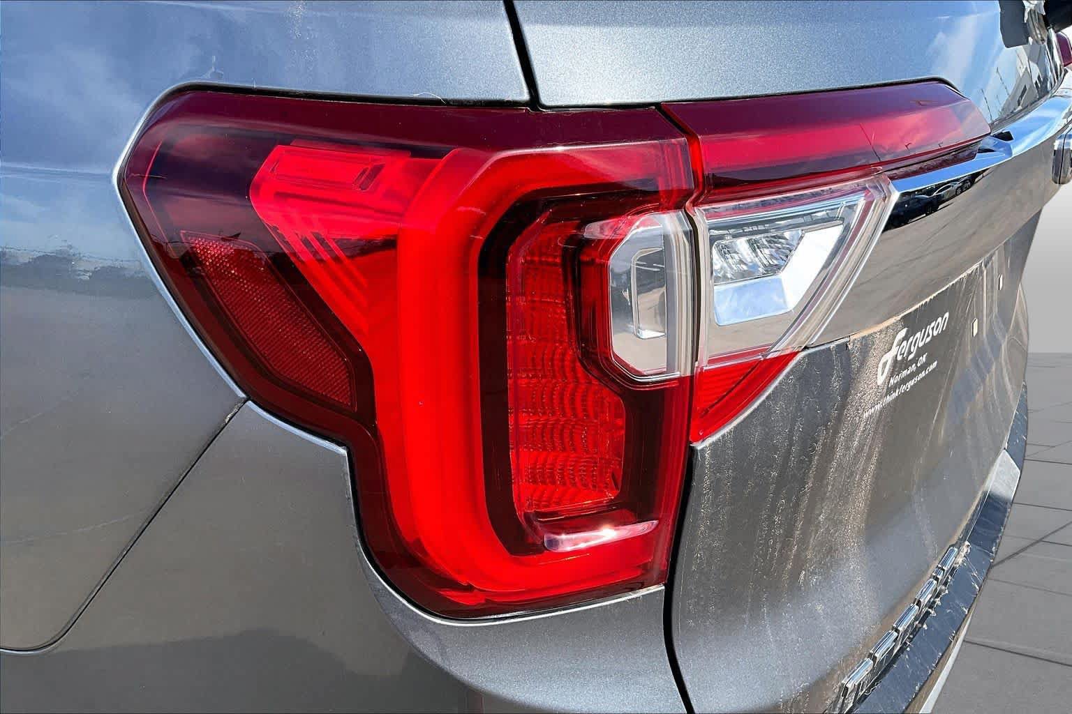 Used 2021 GMC Acadia SLT FWD image 32