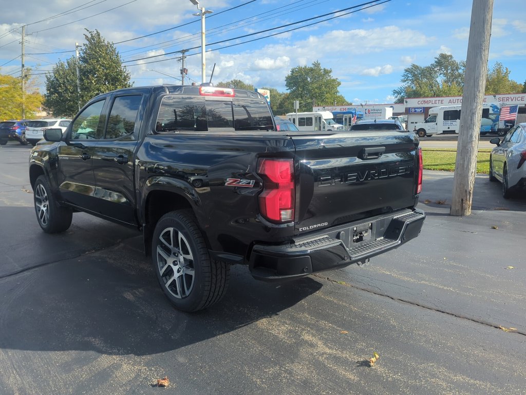 Certified 2023 Chevrolet Colorado Z71 w/ Z71 Convenience Package 2 AWD/4WD image 7