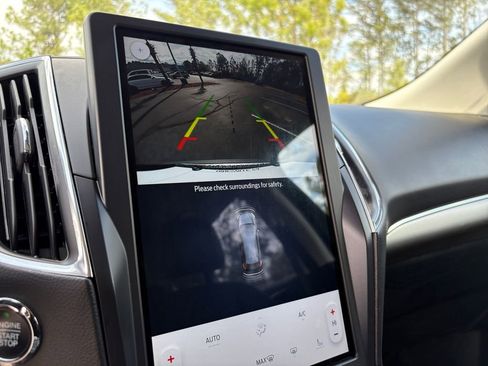 Used 2024 Ford Edge Titanium image 20