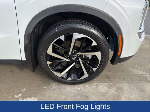 Used 2022 Mitsubishi Outlander SE image 12