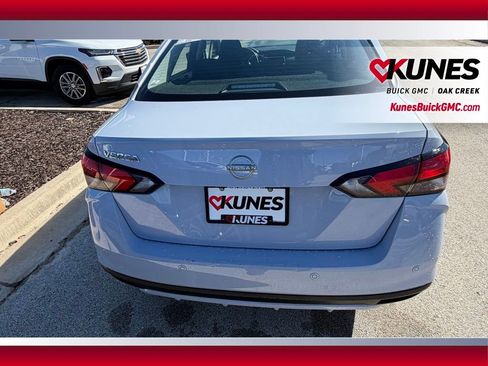 Used 2025 Nissan Versa SV image 5