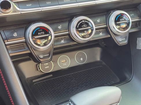 Used 2023 Genesis G70 3.3T w/ Sport Prestige Package image 19