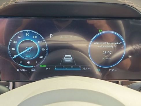 Certified 2025 Hyundai Elantra SEL image 7